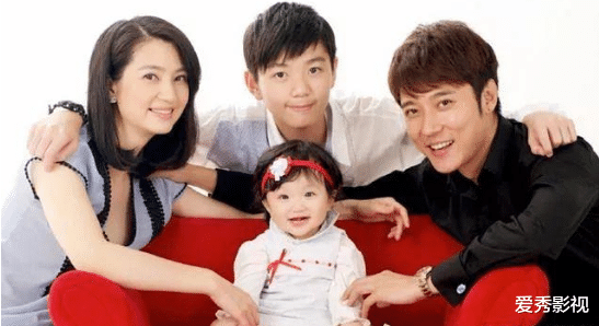 神奇女侠3|丈夫糊了，儿子进圈失败，洪欣为了赚钱这么尴尬的通告都接了