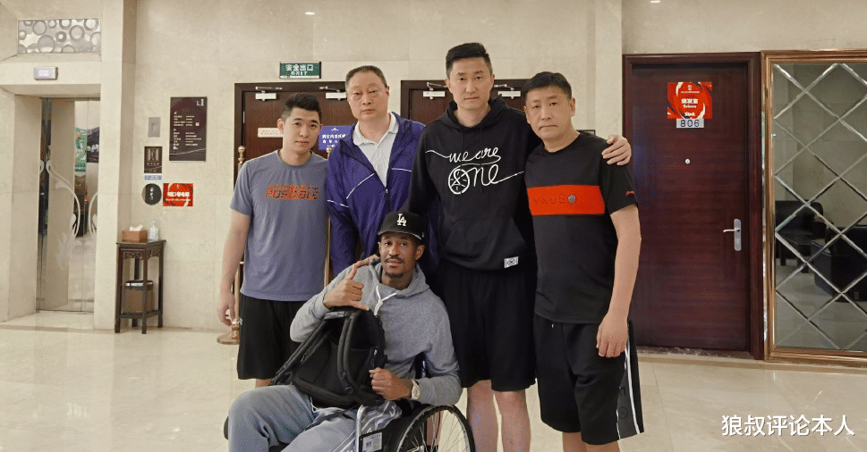 馬尚|馬尚受傷！返回更衣室痛哭落淚，朱芳雨深夜陪同，杜鋒徹夜難眠