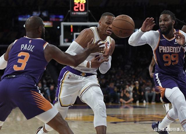 民警 再见了威少！场均7次失误，高管发话：只给2个月时间，不行就交易