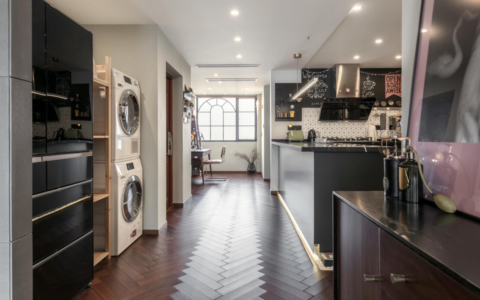 101㎡新房，他以逆向思维设计玄关，完工后，又酷又有格调