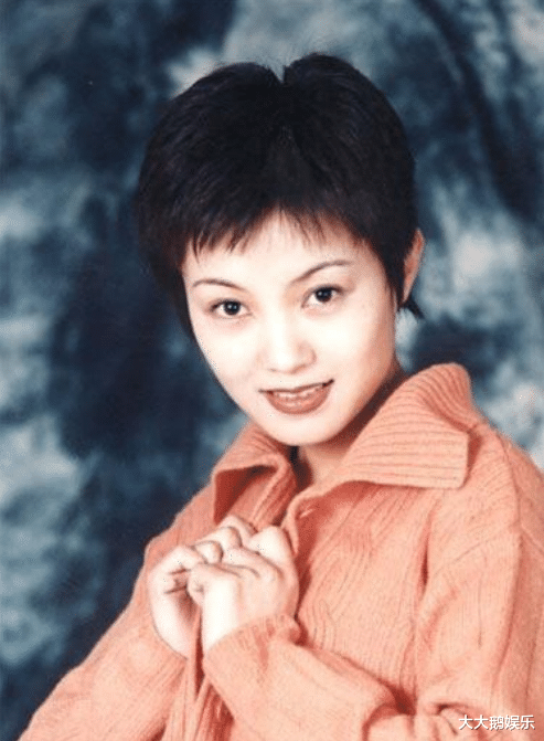 谢雨欣|可伶的雨欣：18岁生子，4登春晚，跟男友睡了4年却不知他真实姓名