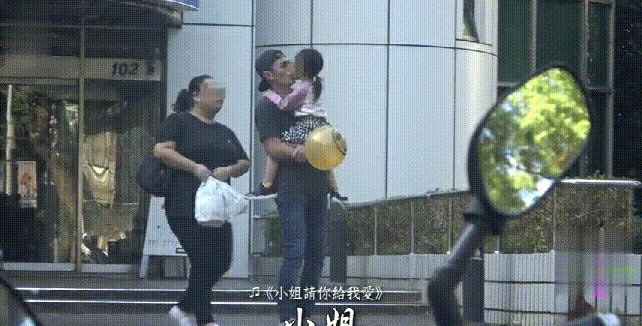 霍建华|林心如晒照给霍建华庆生，精心挑选拳击造型的生日蛋糕，心意满满