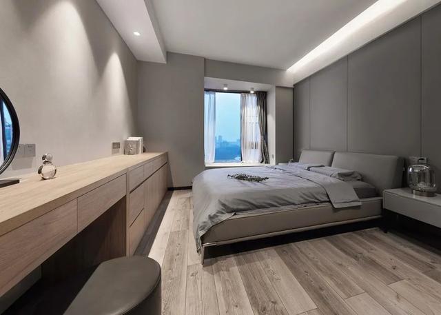 101㎡现代简约，黑白灰+原木质，时尚优雅又舒适