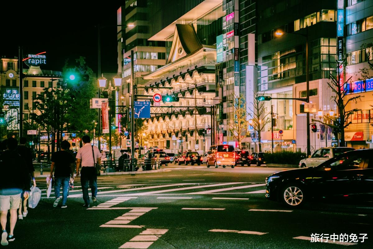 王蒙徽|穷人住别墅，富人住公寓，日本人现在都这么会玩了吗？