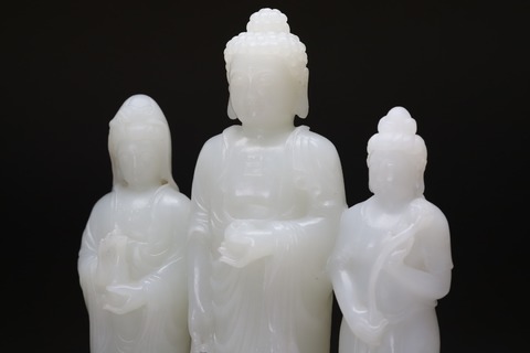 和田玉籽料|和田玉籽料“一级白 释迦牟尼佛”立像