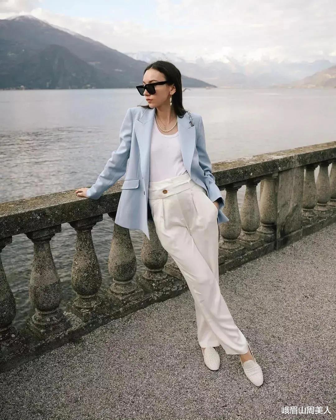 峨眉山周美人|?今夏“奶奶裤”火了！气质优雅还减龄，四五十岁的女人穿超合适