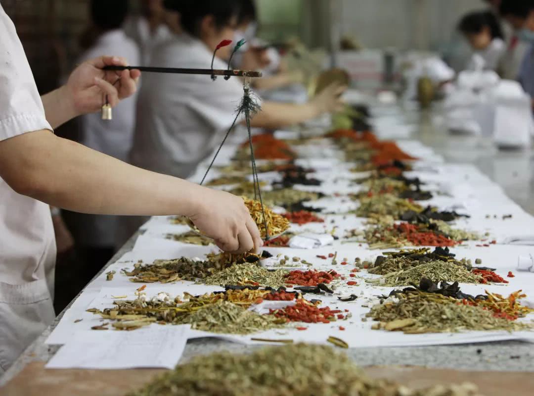 吕中医说 第一批90后已经“望门而泄”了，这些男科固涩精关的中成药你知道几个？