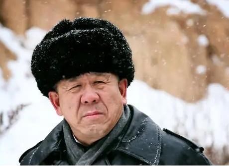 明星|63岁李幼斌和众星聚会，餐桌遭大咖辱骂反赔笑脸，网友：太憋屈