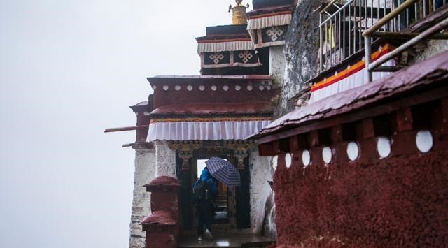 小陈有说 北京大山悬崖里藏着一座豪宅?专家查看发现,这是古代的“衙门”