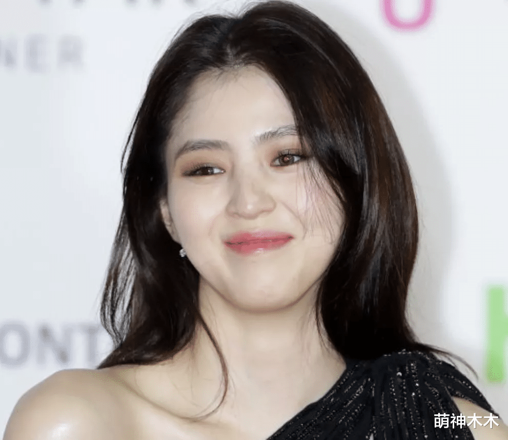 颁奖礼|韩国最新颁奖礼大翻车！明星脸肿妆浓造型丑，韩网热帖都在吐槽