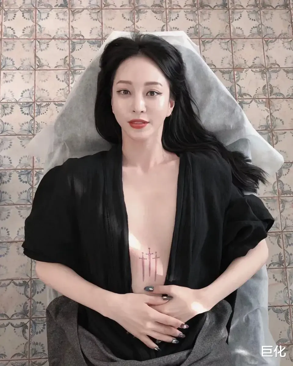 韩艺瑟|封杀三年,这妖精终于杀回来了…