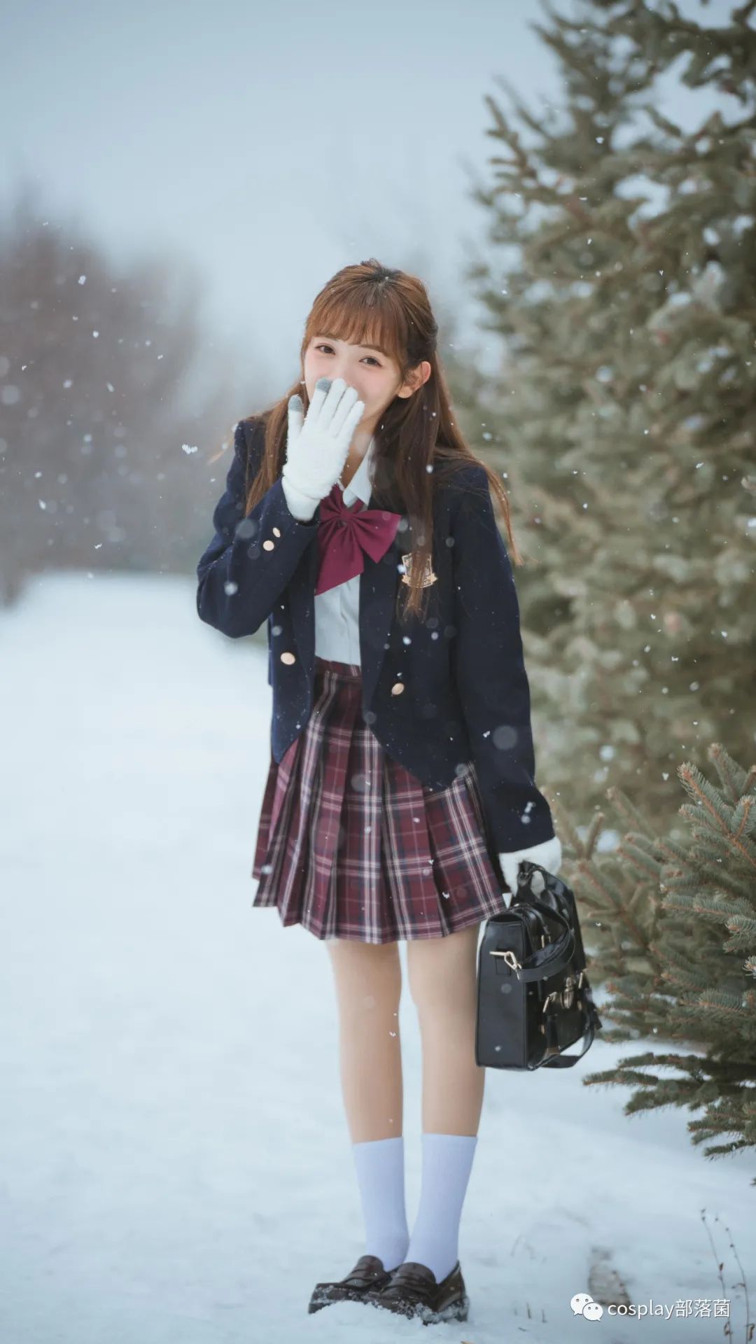 平职|JK少女：雪中的甜美愿望