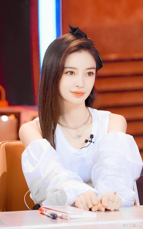 Angelababy|Angelababy今年拍摄5部电视剧，几乎集齐各种题材，堪称“劳模”