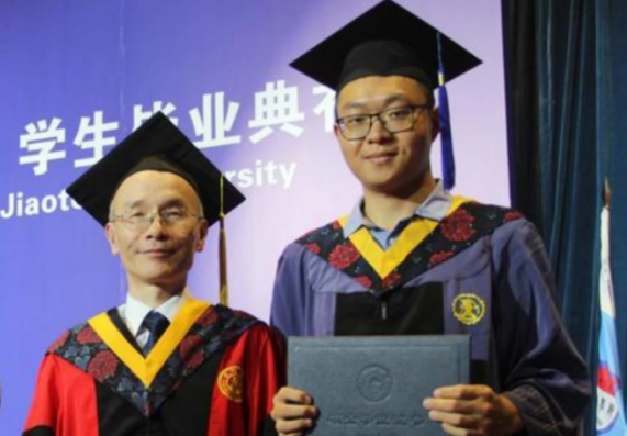 穿衣搭配|哪3类大学生不适合考研？报考基本成“陪跑”，更适合毕业找工作