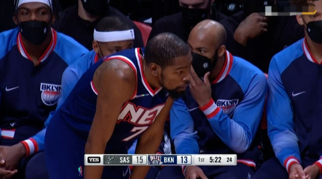 凱文·杜蘭特|9投18分，杜蘭特成標(biāo)桿，哈登學(xué)聰明，米爾斯不手軟，籃網(wǎng)得謝他！