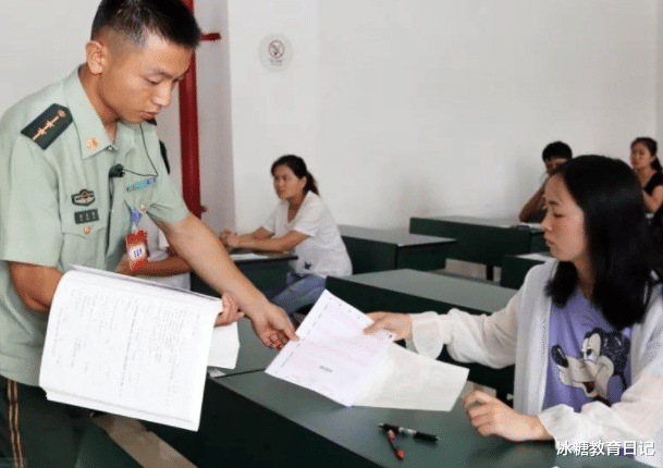 文职|2021军队文职报名将结束，年薪10万却遭遇冷场，近万岗位无人报名