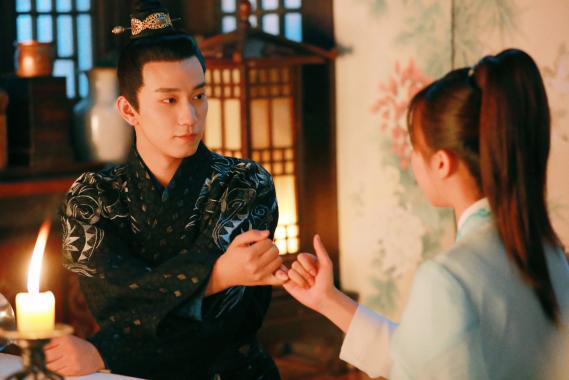 追爱|“社畜王爷”王子奇人设讨喜，遇纯情小仵作开启追爱之旅