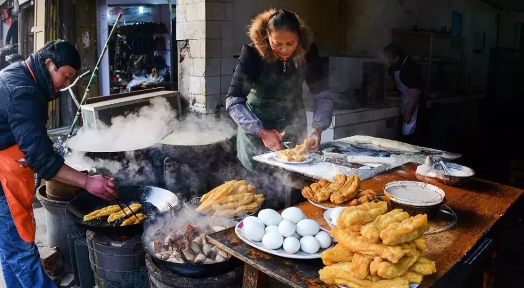 35岁以后,男人干什么容易赚钱?推荐3个行业