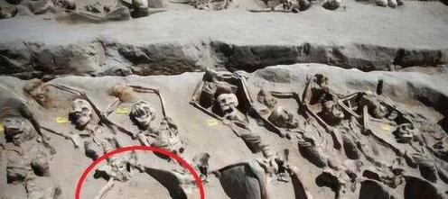 石敬瑭|皇帝去世，为何陪葬嫔妃的双腿总是分开的？她们死前到底经历了啥