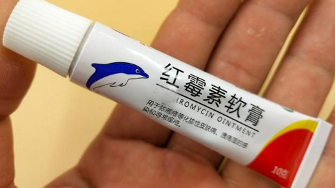大小姐好|怎么让菊花肉球缩回去？红霉素软膏加生理盐水清洗真的有用么？