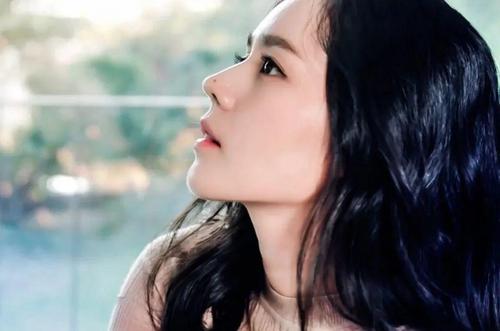 理理子jasmine|变美精髓:心机点痣法,不仅能优化五官,还能增添个人特色!