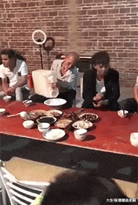 王者星座之说|“疫情期间，路边的乞丐都去哪了？”哇哈哈哈...神点评太精辟了！