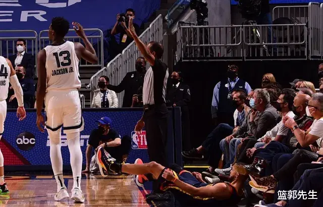 维金斯|莫名其妙的3分，维金斯脑子不行，他葬送库里努力，或让科尔下课