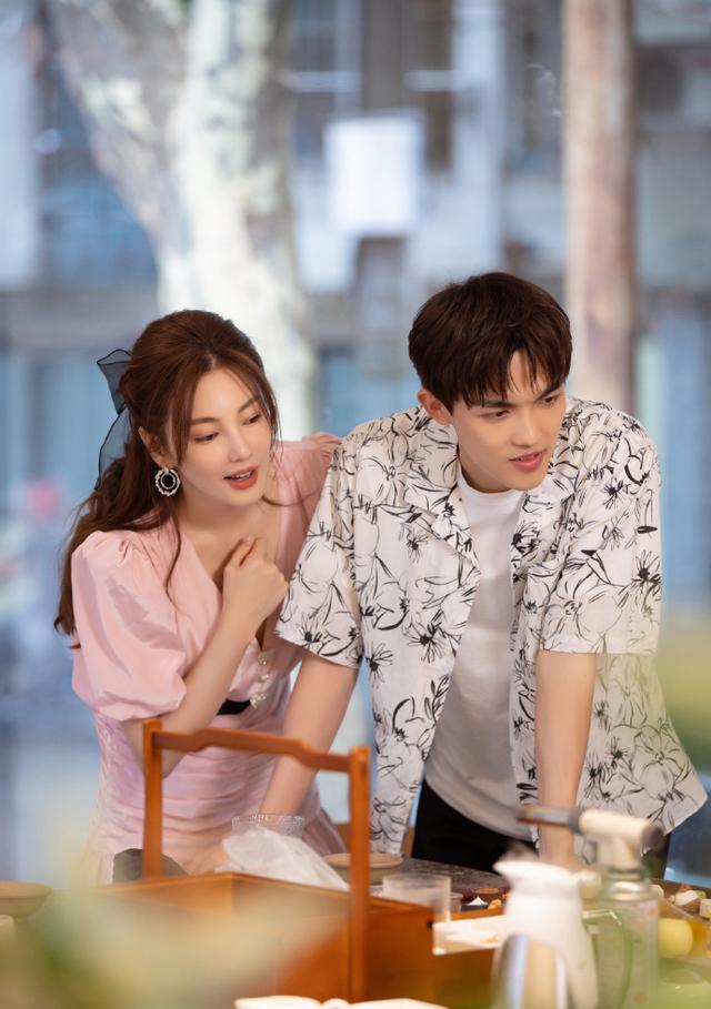 彬仔说经典|张雨绮与李柄熹退出《女儿们的恋爱4》不满男友被塑造成伸手党