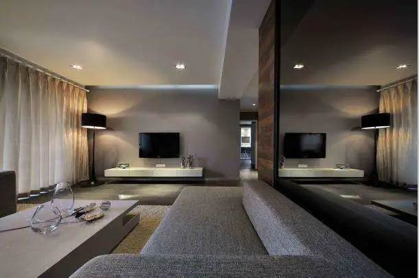 买深色家具才显“家大业大”？我仿佛住在地下室！