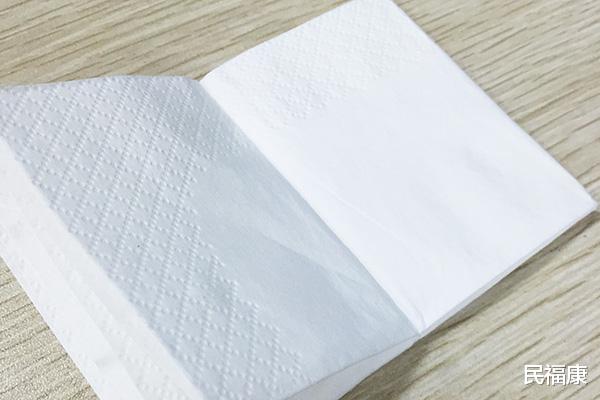 选纸巾有讲究，餐巾纸、厨房纸、卫生纸各有不同，别随便混着用