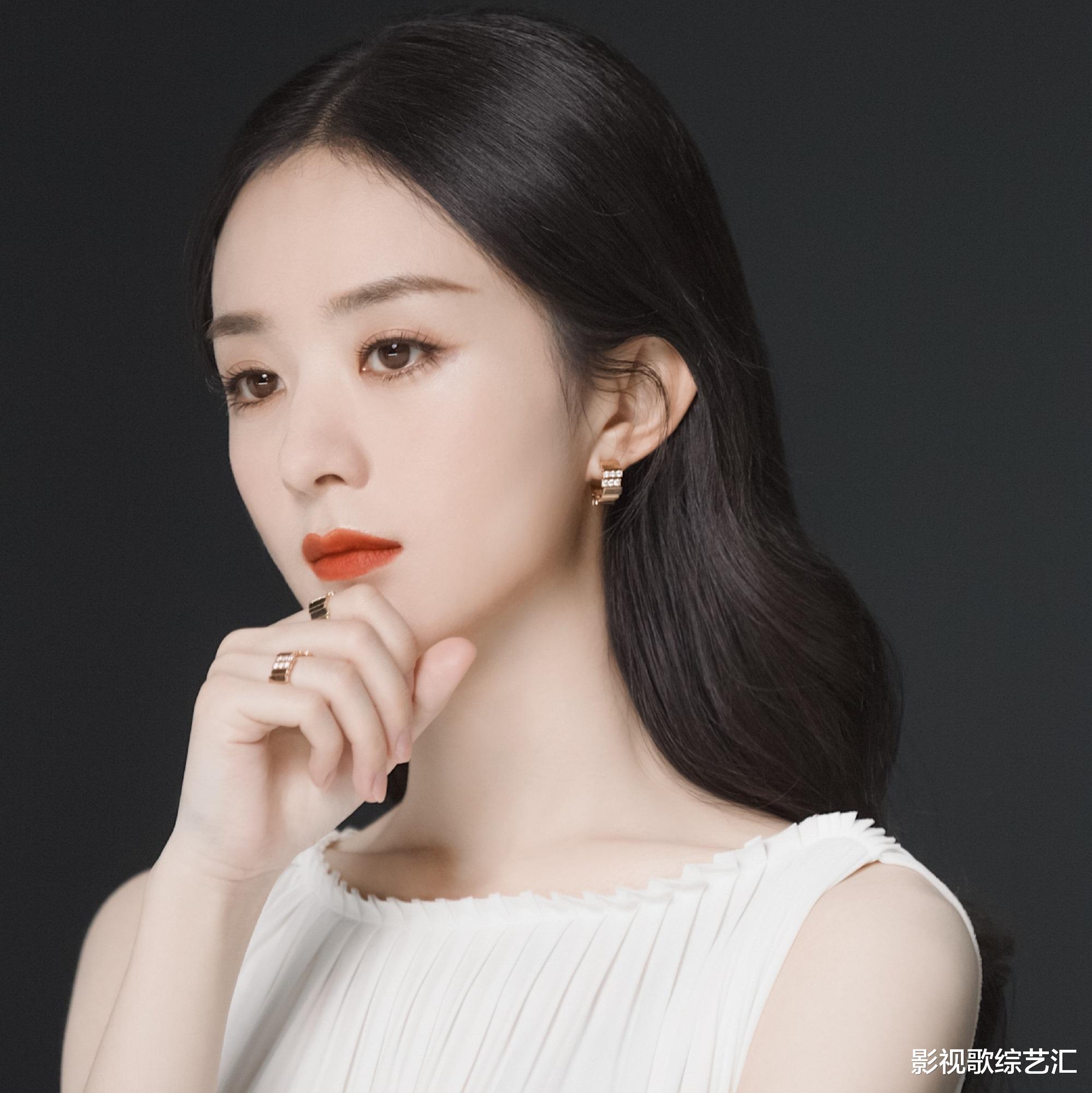 赵丽颖|赵丽颖穿豹纹抹胸连衣裙，上了热搜，到底是该骂还是应理性对待？