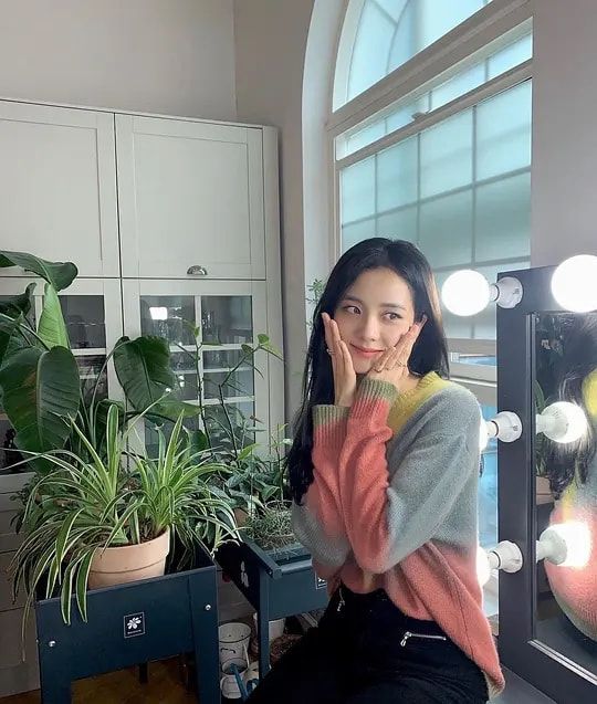 天官赐福|金智秀新剧开播即火，口碑更是一直居高不下，之前为何却被冷落？