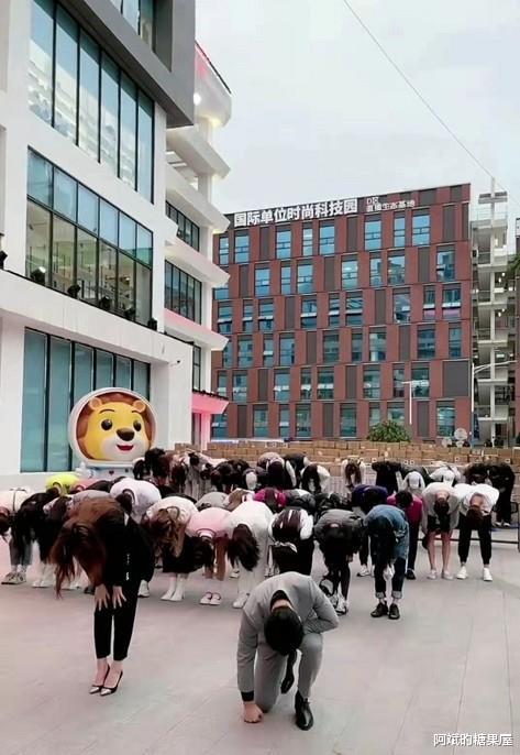 潘长江|被嘲潘嘎之交后，潘长江“后台”被扒：假货一哥辛巴竟是他儿子！