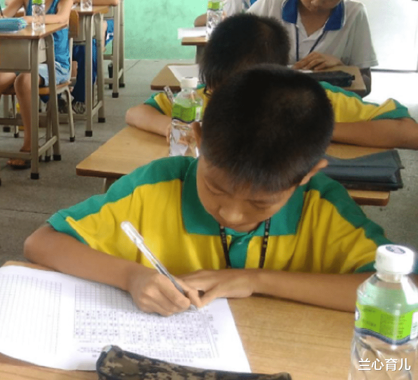 郭德纲|小学生作文《朕的后宫》火了，老师看完打满分，郭德纲快来收徒