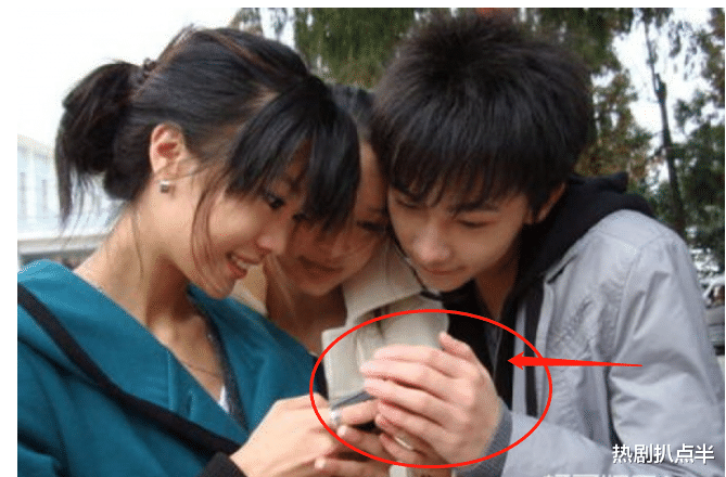 杨洋|从李沁到赵露思，杨洋的5段恋情绯闻，个个都很有“故事”