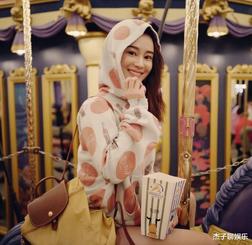 吴秀波|出狱241天后,陈昱霖晒子惹争议,她和吴秀波的故事还没结束?