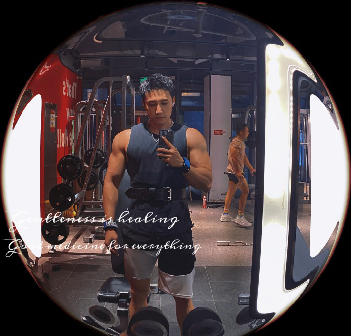 电影|一张偶像明星脸，身材不输健身私教，30岁大男孩满身肌肉棒棒哒！