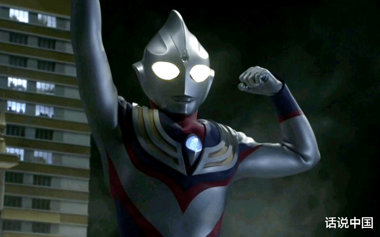 迪迦·奥特曼|?迪迦奥特曼的脑袋为什么会凹进去？参考帕瓦特设计，还是一件秘密武器！