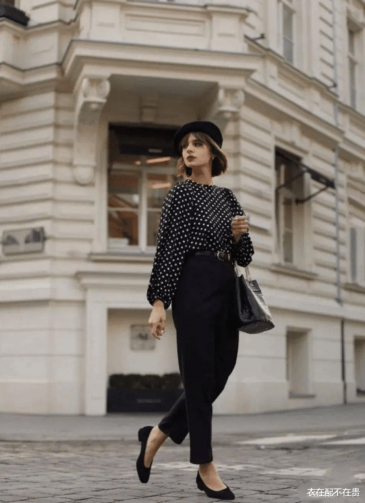 衣在配不在贵|日本“甩手舞”女王火了，穿紧身背心梳哪吒头，中国风造型真惊艳