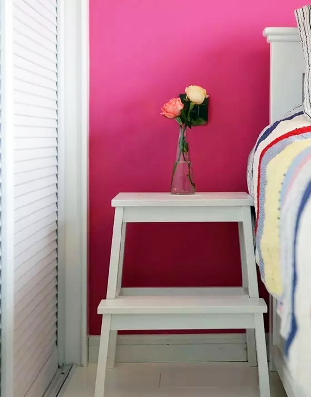 54平两室公寓,色彩搭配好大胆,餐厅的上下柜,好看又好用