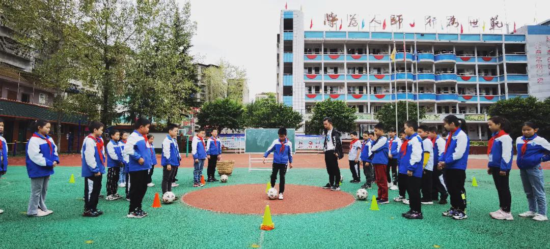 旺旺屋 南部东方国际学校艺体信组教研活动