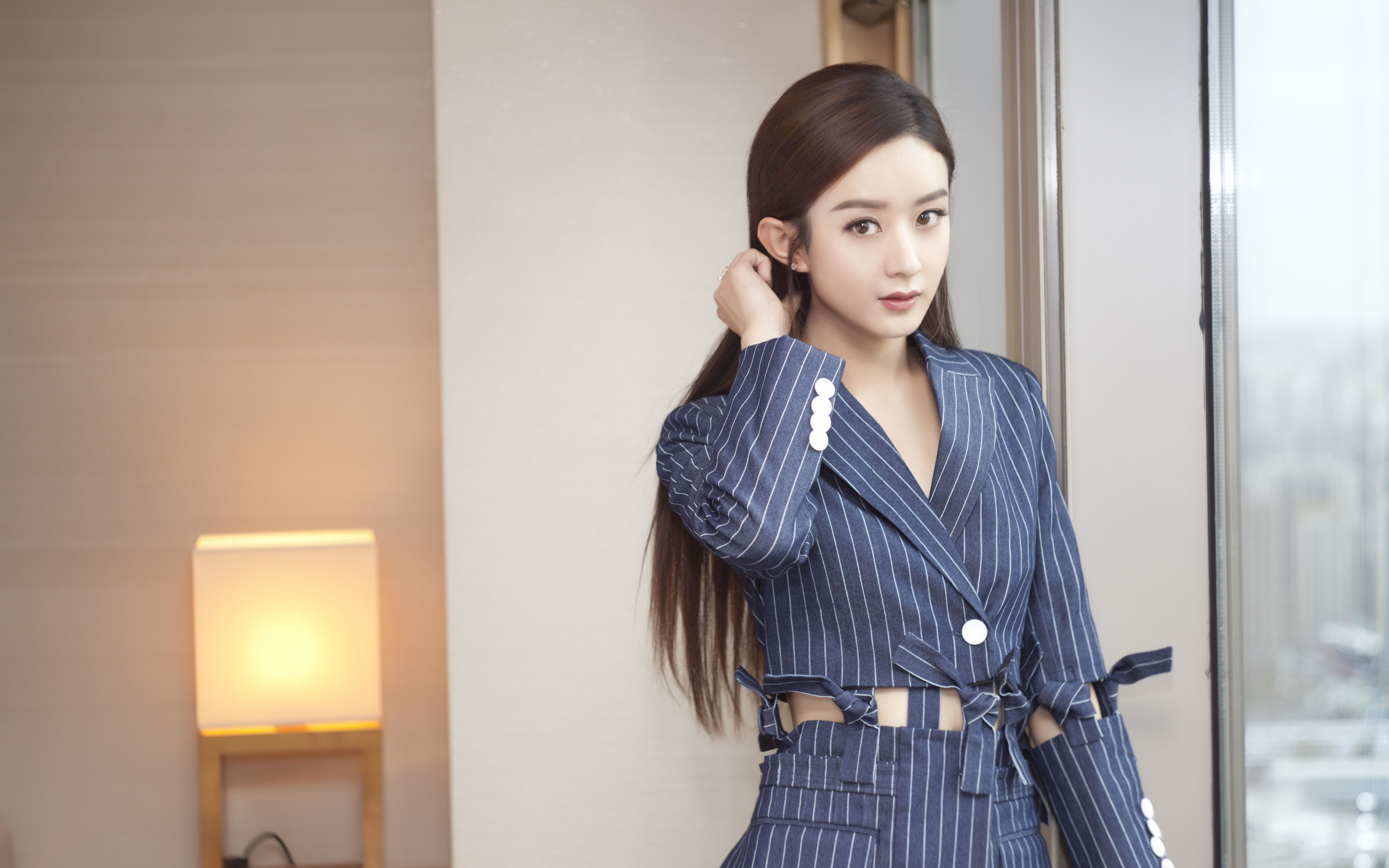 赵丽颖|赵丽颖婚变后首传喜讯！意外牵出背后资深大佬，不落神坛早已注定