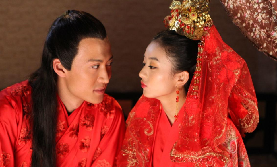 赵丽颖|赵丽颖唯一没带火的男主，出道15年不温不火，看到名字瞬间明白了