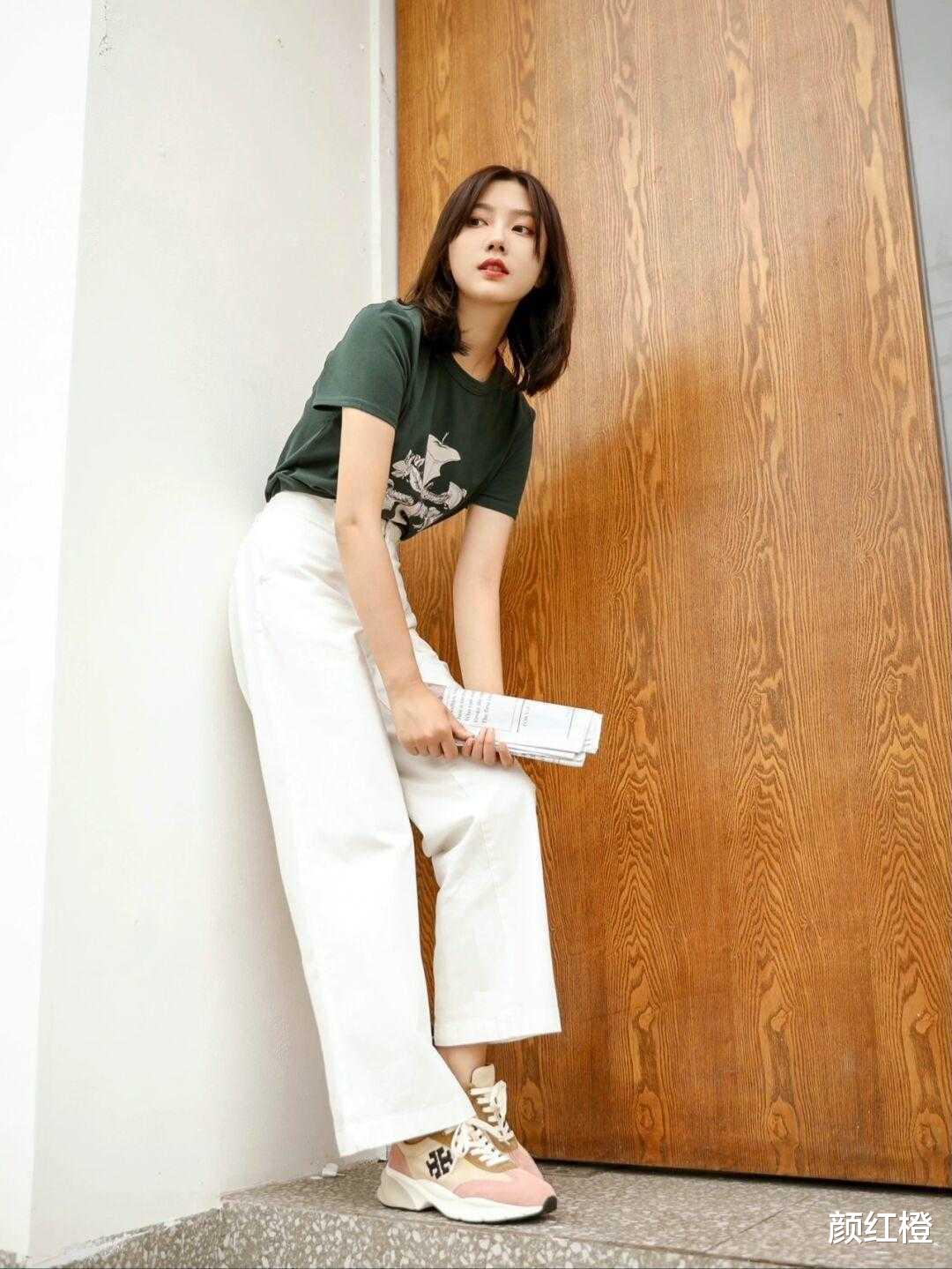 颜红橙|气质女人从不乱穿衣，波点连衣裙搭配西装知性干练，优雅温柔