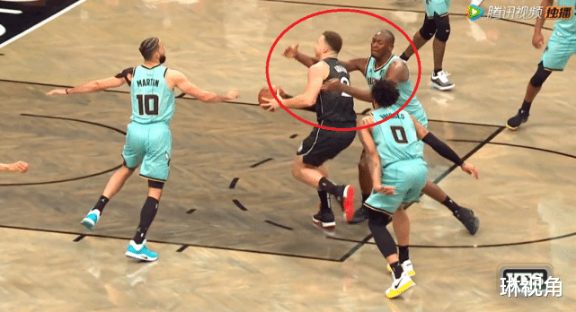 布雷克·格里芬|15分大胜！格里芬暴力劈扣+三分，场边哈登大喊庆祝，赛后格里芬走进场内