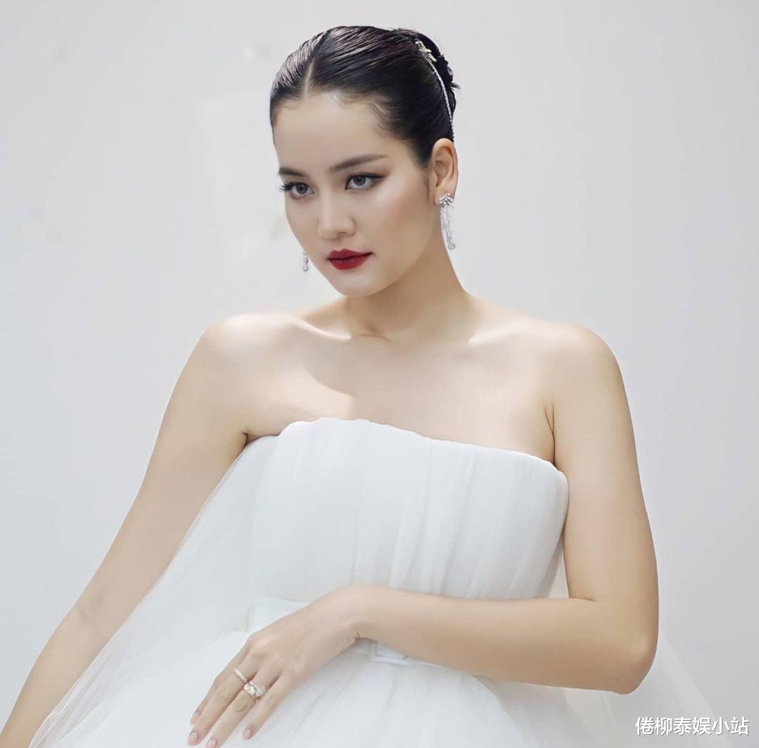 |泰星Bow再陷爱河:我的心里都是他,Alek就是我的理想型