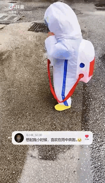 周深|惊了！娱乐圈难得的“活人”，他越怼粉丝越开心