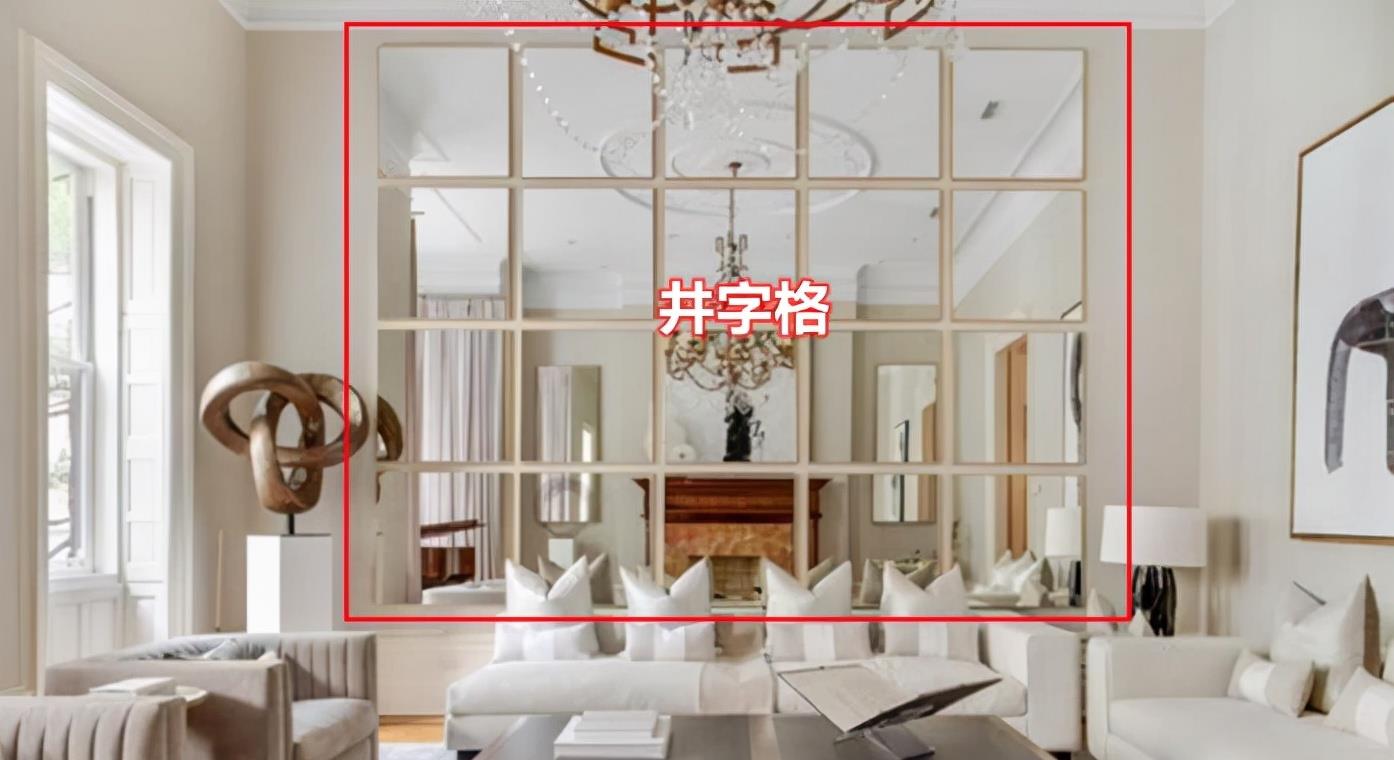 论装修还是他家会玩,楼梯下面塞个镜面柜,做酒柜用正正好!