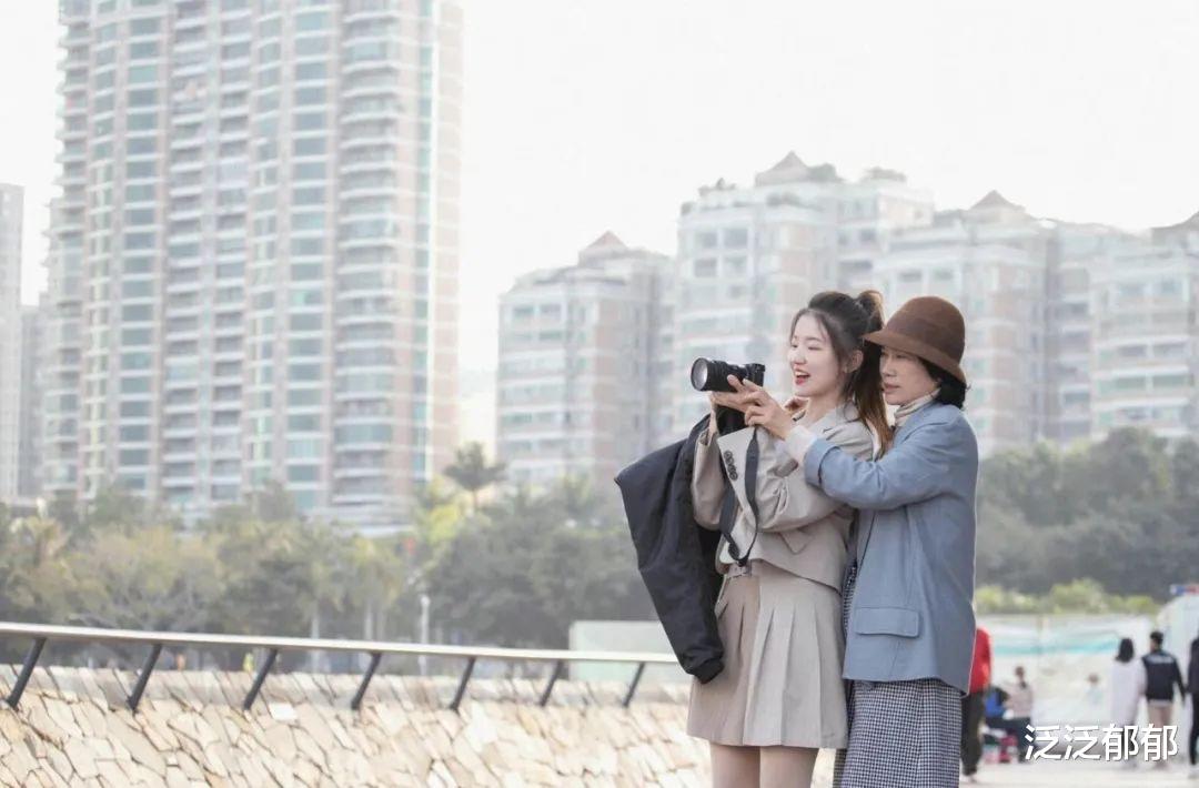 虞书欣|董明珠的接班人被嘲土、胖、丑,23岁的孟羽童为何跌落神坛?