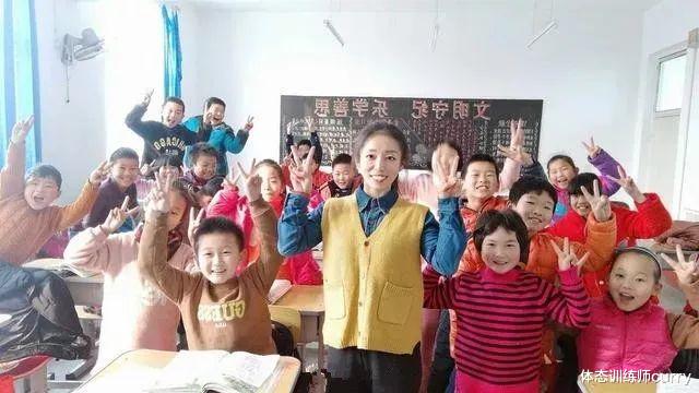 健身|身材最好老师!通过健身160斤瘦到有腹肌,女性力量训练好处多